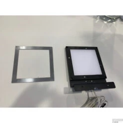 Spiegellamp Boss & Wessing Square 10x10 Cm Aluminium Mat Zwart 7 Spiegellamp Boss & Wessing Square 10x10 Cm Aluminium Mat Zwart -Winkel Voor Badkamerdouchebenodigdheden 3 22