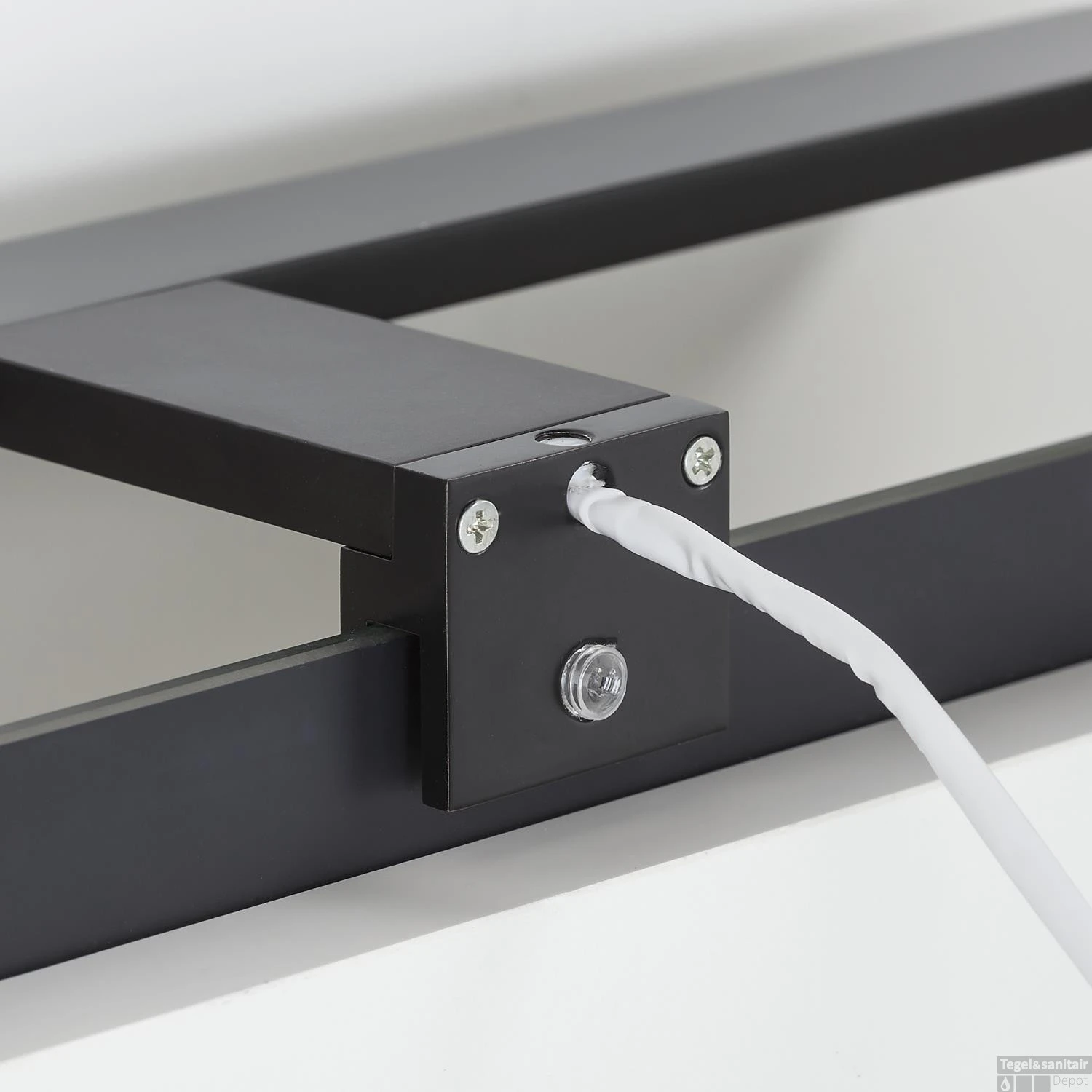 Spiegel Verlichting Tiger Yaro LED 4000K 17 Cm Mat Zwart 3 Spiegel Verlichting Tiger Yaro LED 4000K 17 Cm Mat Zwart - Afbeelding 3