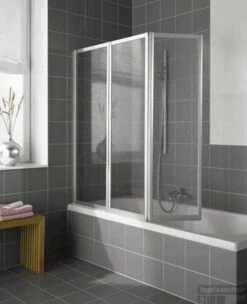 Kermi Vario Badklapwand 3-delig 140 Cm. Parelglas Matzilver-kunststof Glas