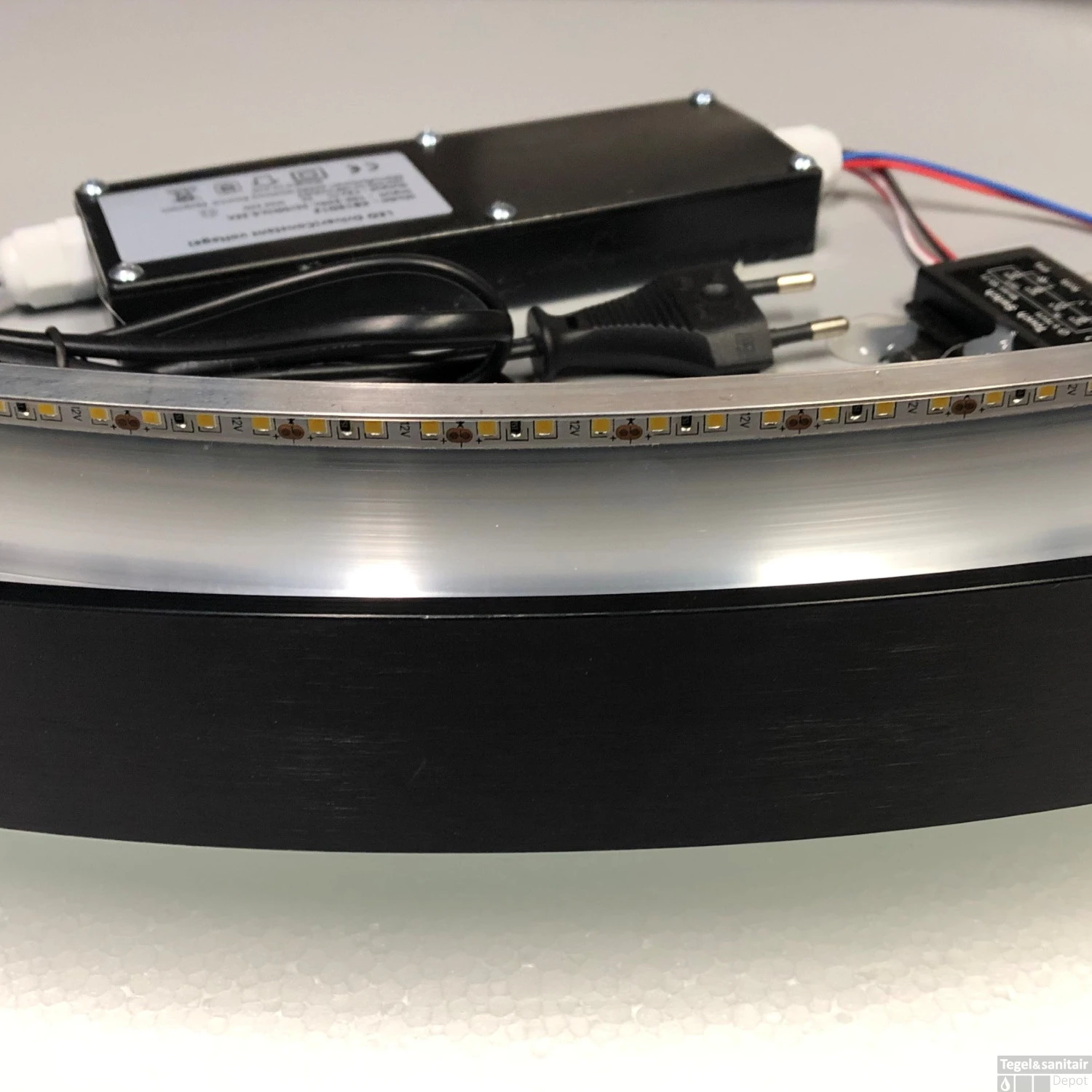 Badkamerspiegel Best Design Venetië Nero LED Verlichting 120x120 Cm Rond Mat Zwart - Afbeelding 4