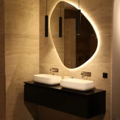 BWS Badkamerspiegel | Spark Pendel | Met LED Verlichting | 100x100cm -Winkel Voor Badkamerdouchebenodigdheden badkamerspiegel led bws spark pendel 1